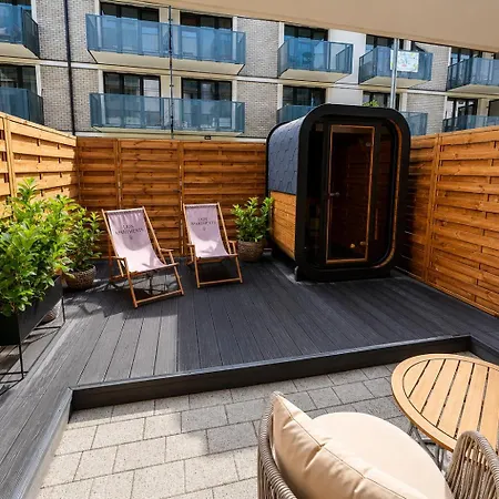 Gatsby - Private Spa Apartment With Sauna & Jacuzzi In The Room By Lion Apartments